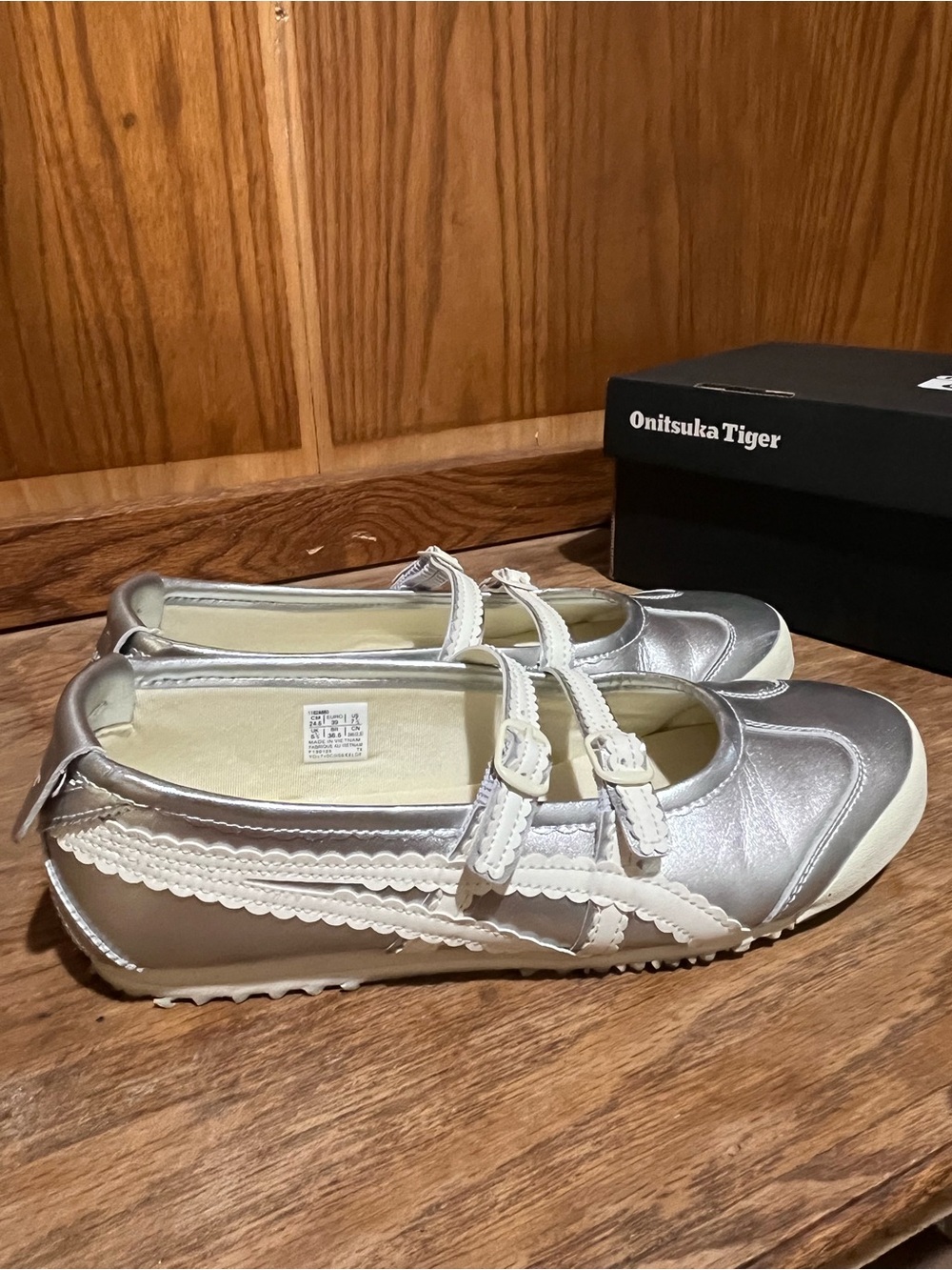Silver Onitsuka Tiger Mexico 66 TGRS - Picture 2 of 6